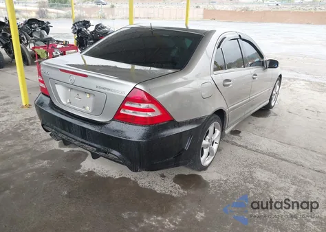 2005 Mercedes-Benz C 230 Kompressor Sport z USA, uszkodzony, nr VIN WDBRF40J65F647575